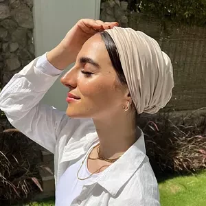 The daisy beige turban