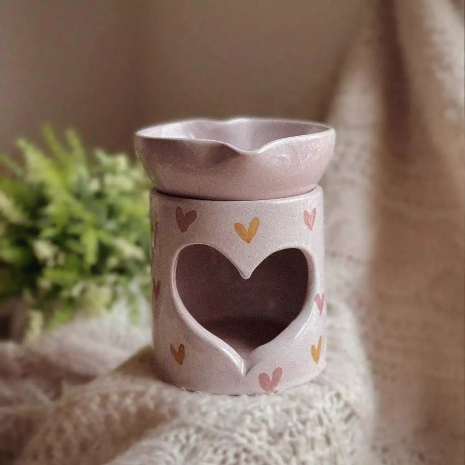 Heart oil diffuser